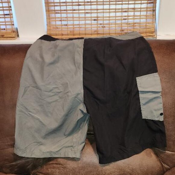 Oakley Men Boardshorts size 34 - Picture 2 of 4